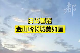 帅的哟？年度蓝卡面：梅西身穿迈阿密国际球衣手捧生涯第八座金球